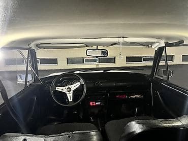 audi q5 3 tdi: VAZ 2106 sedan – klassik ağ rəngli, 4 qapılı, arxaötürücülü. Texniki — 9