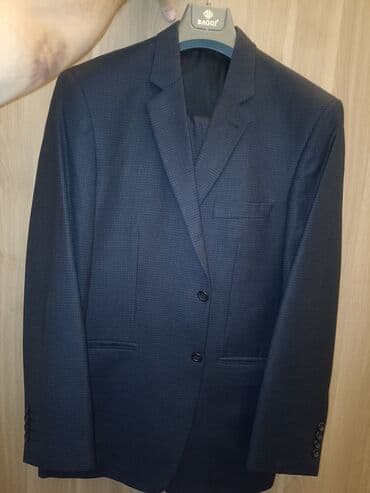 kisi pencekleri: BENLETTI kişi kostyumu - Model: İki düyməli pencəkli klassik kostyum — 1