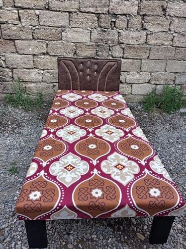 taxt setkasi: Təzə çarpayılar. 1 nəfərlik çarpayılar 60 manat. 2 nəfərlik taxt 110 — 5