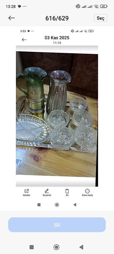 Şüşə süfrə dəsti - 2 ədəd sürahi: biri yaşıl tonlu şüşə, digəri