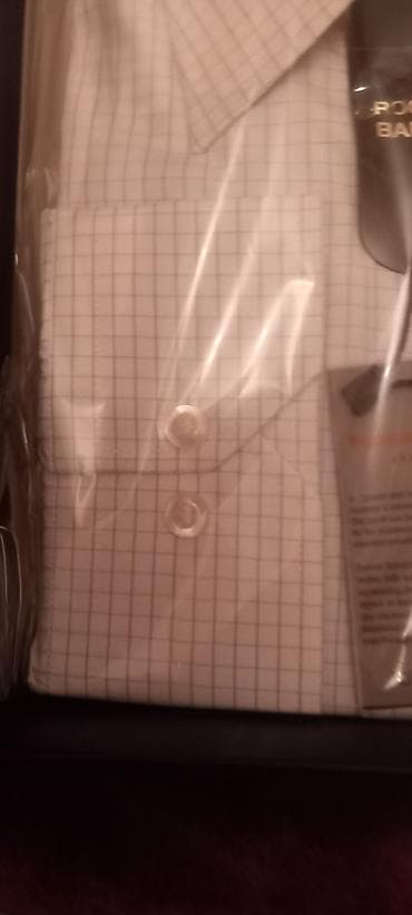 Üst geyimləri: Рубашка новая . 45размер. 
Доставка м Нефтчиляр 25 ман — 3
