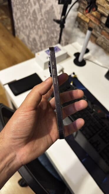 iphona 5: IPhone 14 Pro, 128 GB, Deep Purple, Face ID — 2