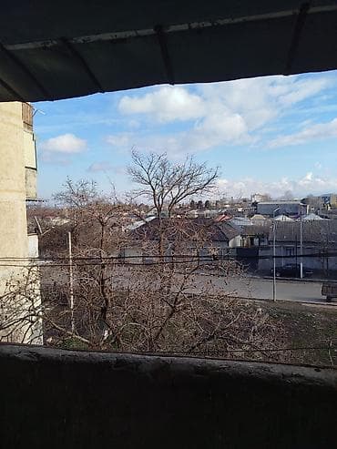 binədə ev: Mənzil satılır. Bina leninqrad proyekti di. Mənzil təmirsiz di, ancaq — 3