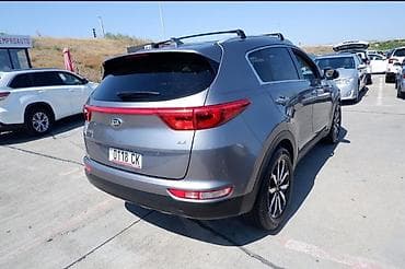 Kia Sportage: 1.7 l | 2017 il Krossover