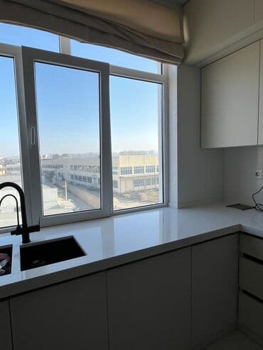 memar ecemide ucuz kiraye evler: Müasir dizaynda tam mebel və texnika ilə təchiz olunmuş 2 otaqlı — 18