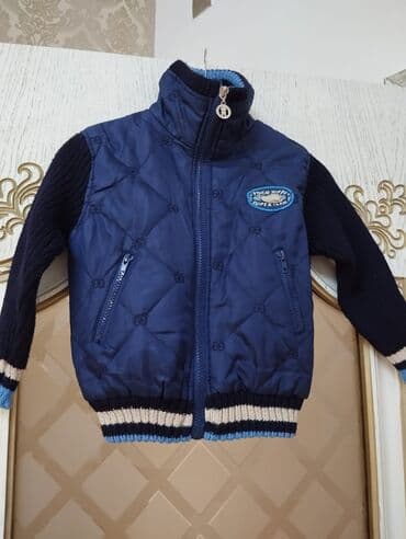 Kurtka 6 yaş alinib 49 azn