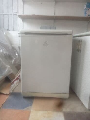 İçki texnikası: Mini Indesit Soyuducu Satılır, rəng - Ağ — 3