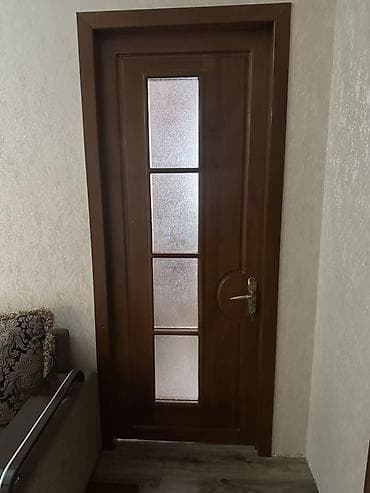 Taxta otaq qapısı Təmiz fıstıq qapılar əla vəziyyətdədir. Real