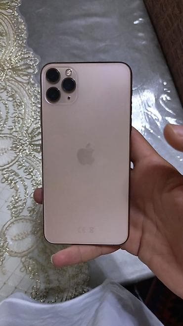 iphone 13 sad: IPhone 11 Pro Max, 256 GB, Qızılı, Face ID — 2