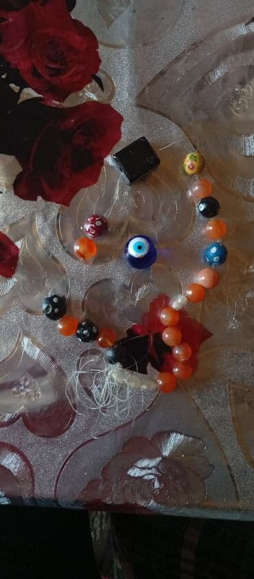 Ювелирные изделия: Qədim Muncuqlar satılır qiyməti razılaşma yolu ilə olacaq — 2