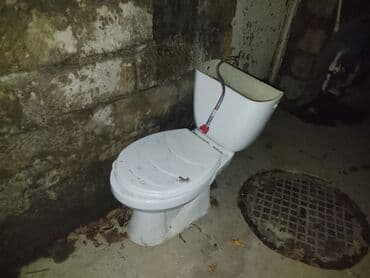 Bir tək üst qapaqı yoxdur