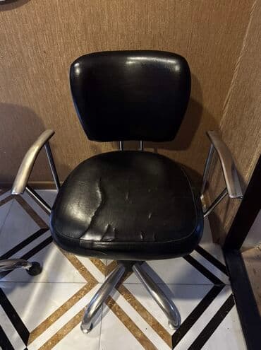 donuz eti: Salon üçün hidravlik kreslo - Material: qara rəngli dəriyəoxşar — 2