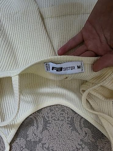 nike tech: FB Sister qadın üçün top krop - Model: ribli, qısa kəsimli crop-top - — 3