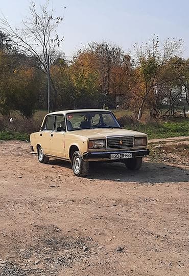 maşınlar satisi: VAZ (LADA) 2107: 1.5 l | 1987 il 35687 km Sedan — 2
