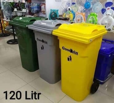 sutlac qablari: Müxtəlif ölçülü və rəngli zibil qutuları təklif olunur. Parklar — 4