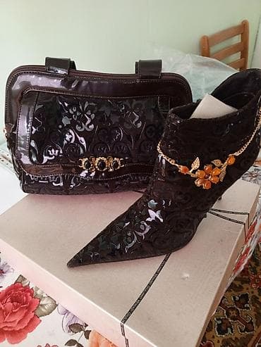 Qadın dəsti – laklı naxışlı qara bot və uyğun çanta İtaliya - Rəng