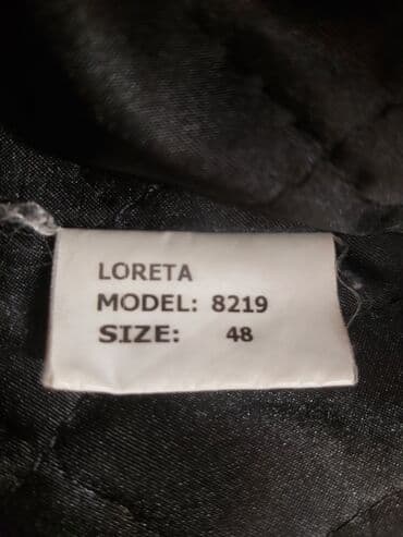 loreta palto: Palto.seliqeli az geyinilib.hec bir difekti yoxdu. Razmer 48.qollari — 4