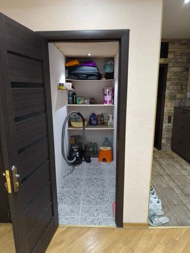 kirayə qarayev: 4 otaqli temirli satilir — 24