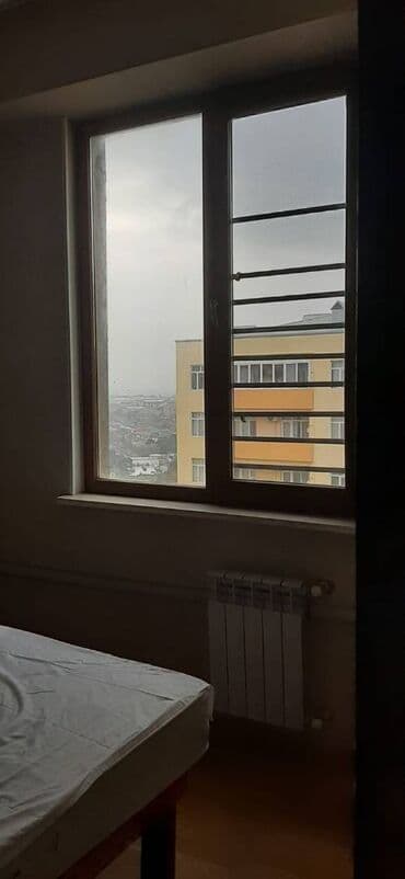 qarayev obyekt: Qaraev metrosuna yaxin 18 mertebeli binanın 16-ci mərtəbəsində — 13