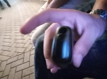 Qara rəngli elektron siqaret (vape) cihazı - Korpus: parlaq qara — 3