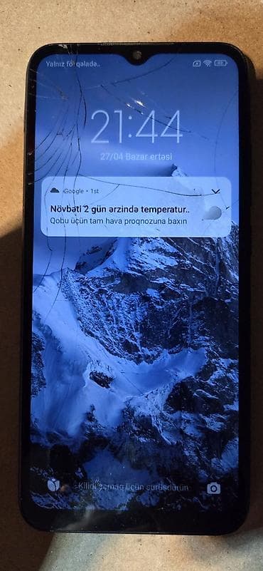 Xiaomi 32 GB, rəng - Qara, 
 Qırıq