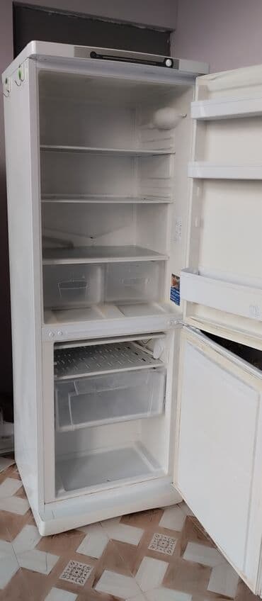 İşlənmiş 2 qapılı Indesit Soyuducu Satılır, rəng - Ağ