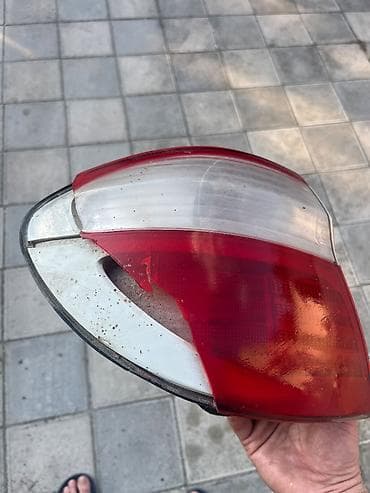 versa: Nissan Maxima — 1