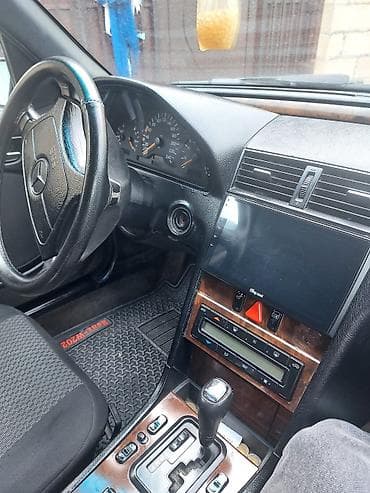 gen: Mercedes-Benz C-Class: 1.8 l | 1997 il Sedan — 4