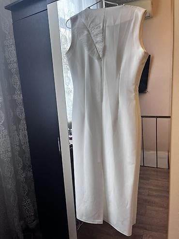 beden kremi: Ağ rəngli zərif midi don endirim olunacağ - Model: qolsuz, düz — 1