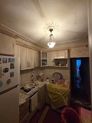 Şərur, 3 otaqlı, Köhnə tikili, 75 kv. m