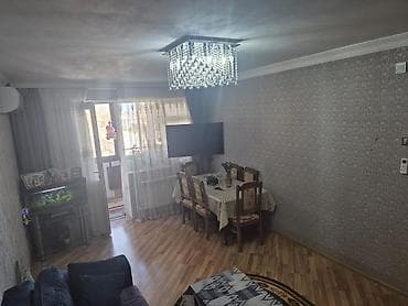 anbar satilir: Bakı, 8-ci mikrorayon, 3 otaqlı, Köhnə tikili, m. Gənclik, 80 kv. m — 2