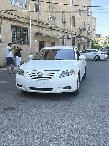 toyota corolla benzin: Toyota Camry – ağ rəngli sedan İli 2007,2,4 mator ideal veziyyetde — 2