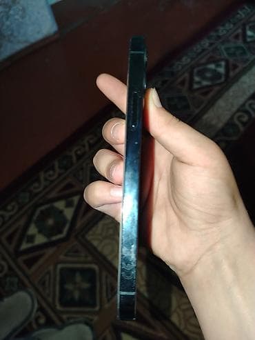 tv disk: IPhone 12 Pro, Göy, Face ID — 4