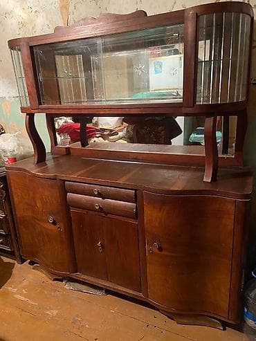 Antik vitrini olan bufet-kredensa - Material: təbii ağac — 2