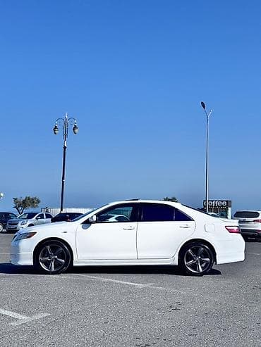 ford 8 1: VIS : 2.4 l | 2008 il Sedan — 4