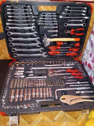 Peşəkar universal alət dəsti – sərt plastik çamadan içində komplekt