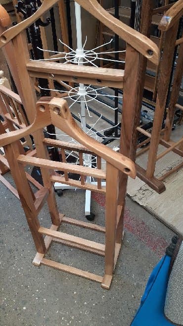 fistiq: Kostyumpalto, köynak asmaq üçün asilqan, Öfisda, idarada, evda — 1