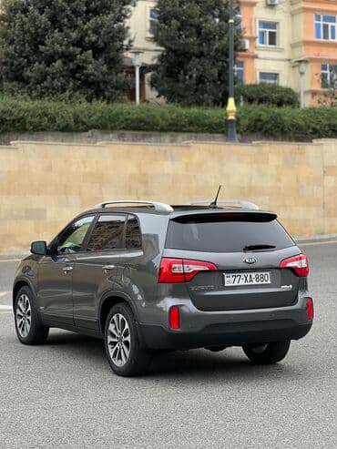 xacmazda ucuz avtomabiller: Kia Sorento şəhər və uzun məsafələr üçün rahat, geniş və funksional — 8