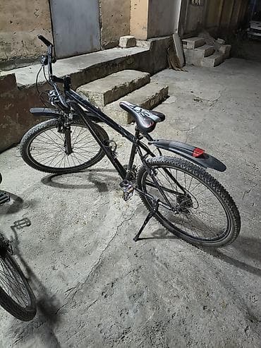 ktm velosipedi: Şəhər və yüngül off-road üçün dağ velosipedi

- Rəng: qara
- — 3