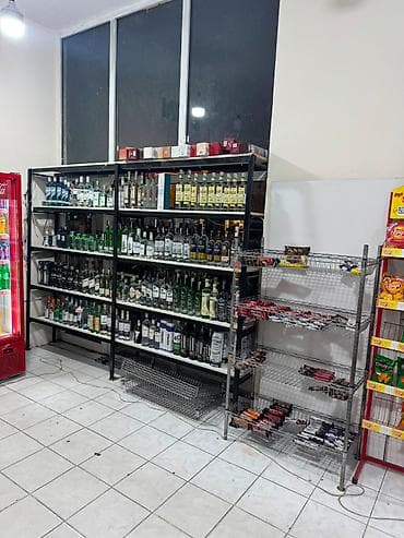 samdanlar ve saat: 1 eded Çaxır vitrini Siqaret polkası İçki üçün Mebel Demir vitrin 3 — 3
