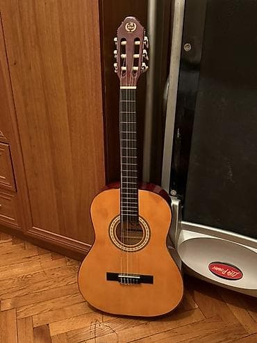 gitara tornado: Klassik akustik gitara - Korpus: təbii ağac üstlük, parlaq lak örtük — 1