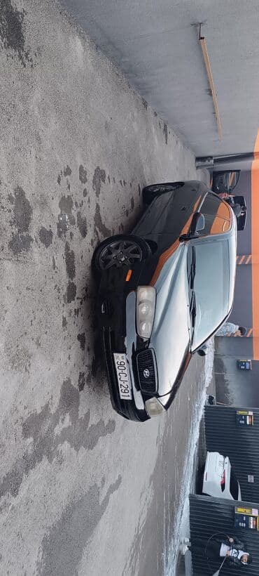qazel tap.az: Hyundai Elantra, qara rəng, sedan kuzov. Əsas xüsusiyyətlər: - — 5