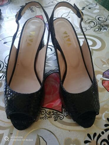 женские босоножки на танкетке: Ölçü: 40, İşlənmiş — 1