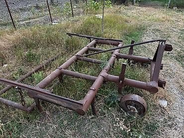 13 diski teker: Bu, əkinçilikdə torpağın hazırlanması üçün istifadə olunan qırmızı — 8