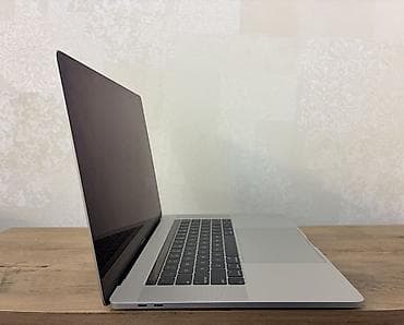 macbook pro satilir: Apple MacBook, 15.4 ", Intel Core i7, 256 GB — 2