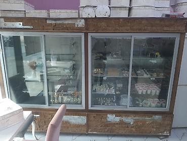 İşlək vəziyyətdə,bir tərəfi soyuducu digər tərəfi vitrin,qiyməti — 1