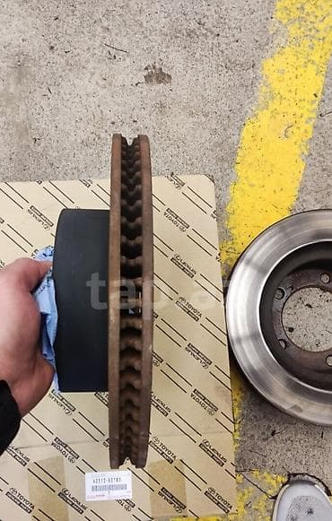 18 disk təkər: Ön, Lexus 5.70, 2010 il — 2