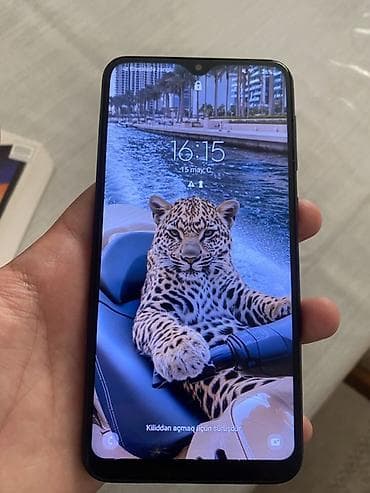soyuducu 2 el: Samsung Galaxy A10, 32 GB, rəng - Qara, Qırıq — 2