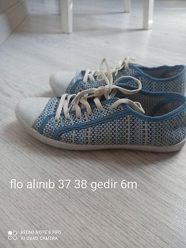 - Qara birqollu asimmetrik kokteyl donu: bir çiyin açıq, bədənə — 2