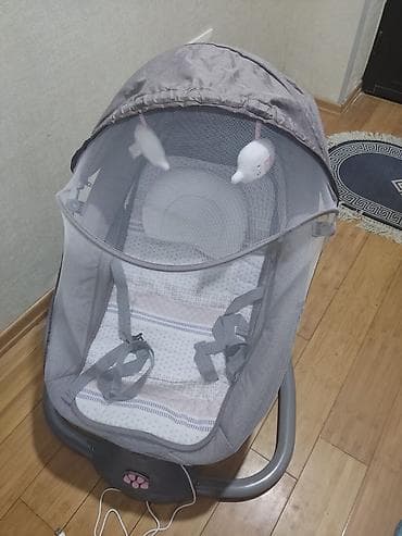 Oğlan və qız üçün, Beşik, Dəstsiz, Matras ilə, Yellənmə mexanizm ilə